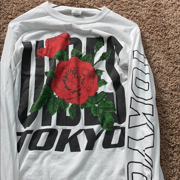 white tshirt - Picture 1 of 1